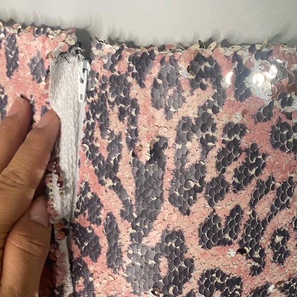 Free People Pink Cheetah Sequin Skirt Size 6 - Picture 9 of 10